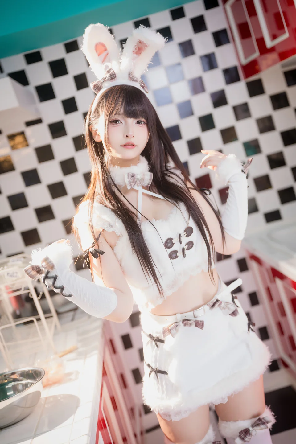 神楽坂真冬 - 毛绒白兔 [75P,2V-318MB]